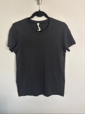 lululemon athletica Black Perforated Crewneck Short-Sleeve Tee